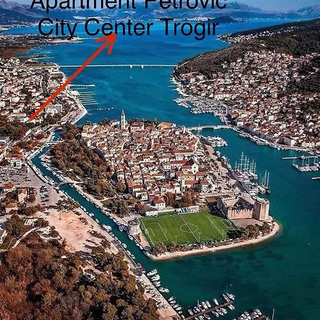 Apartman Petrovic City Center Trogir Luaran gambar