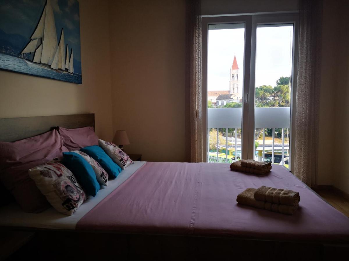 Apartman Petrovic City Center Trogir Luaran gambar