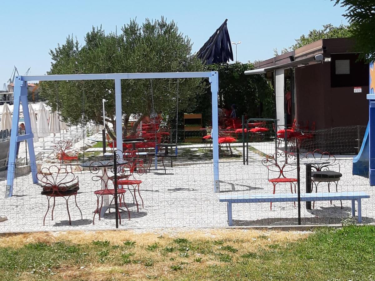 Apartman Petrovic City Center Trogir Luaran gambar