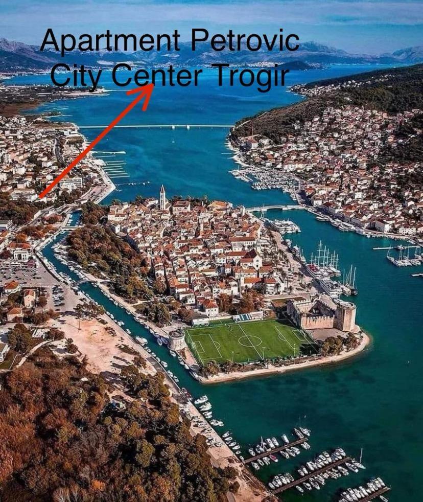 Apartman Petrovic City Center Trogir Luaran gambar